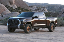 Load image into Gallery viewer, Fabtech 2022 Toyota Tundra 4WD Factory Rear Coils 3in UCA Sys w/Fr Dirt Logic 2.5 Resi C/O Rr Coil