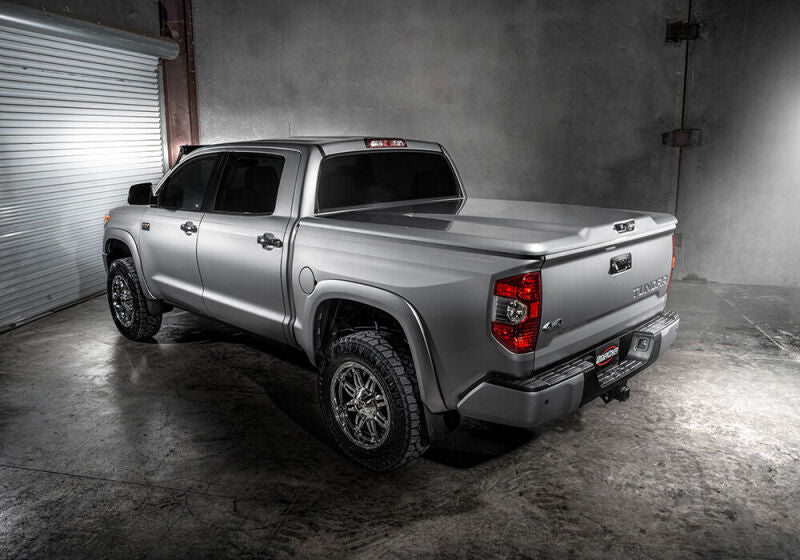 UnderCover 22-24 Toyota Tundra CC 5.5ft w/ Deck Rail Sys Elite LX Bed Cover - Platinum White Pearl