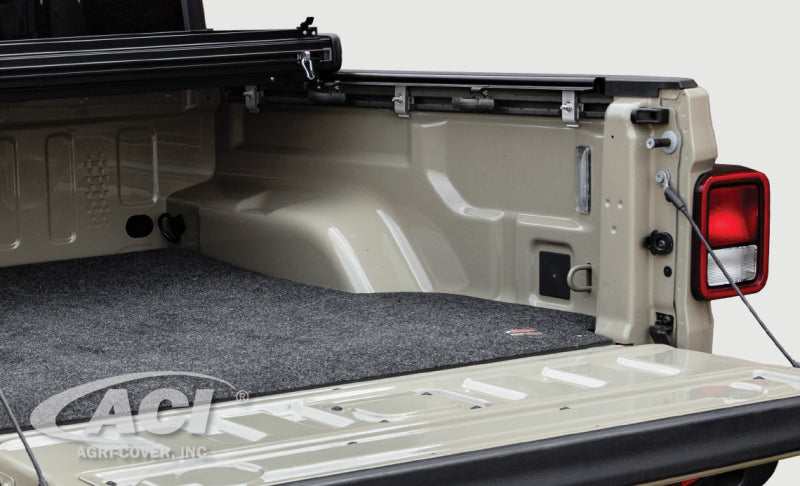 LOMAX Stance Hard Cover 2020-25 Jeep Gladiator 5ft Box (w/ Hard Top & Rail Trail) - Carbon Fiber