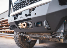 Load image into Gallery viewer, Toyota Tacoma 4th Gen (2024+) Hi-Lite Overland Front Bumper [Bull Bar]