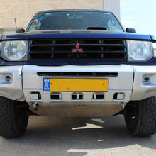 Load image into Gallery viewer, Mitsubishi Pajero Front Skid Plate