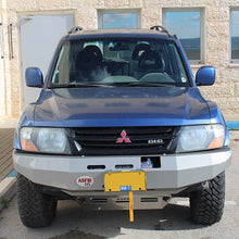 Load image into Gallery viewer, Mitsubishi Pajero Front Skid Plate