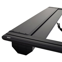 Load image into Gallery viewer, Westin 17-26 Ford F-250/F-350/F-450/F-550 SD 6ft 10in Bed Manual Retractable Tonneau Cover - Black