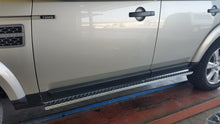 Load image into Gallery viewer, Land Rover Discovery 3/4 Side Steps