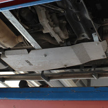 Load image into Gallery viewer, Jeep Grand Cherokee WK2 Fuel Pipeline Protector Skid Plate