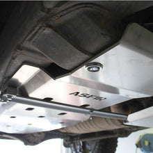 Load image into Gallery viewer, Toyota Land Cruiser 200 / Lexus LX570 Fuel Tank Skid Plate