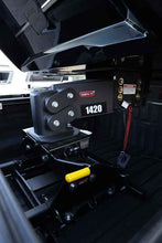 Load image into Gallery viewer, Gen-Y Advantage OEM Puck Mount 5th Wheel Gooseneck Ford Combo Hitch (Curt Q24/A25 5th Wheel Head)