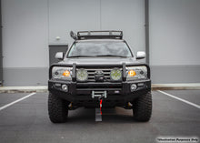 Load image into Gallery viewer, DOBINSONS BULL BAR BLACK DELUXE FOR TOYOTA LAND CRUISER 200 SERIES 2008-2015 - BU59-3696