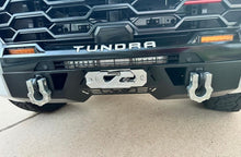 Load image into Gallery viewer, Aluminum Recessed Winch Shackle with Fairlead Kit, closed latch (LIFE TIME WARRANTY*)