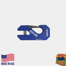 Load image into Gallery viewer, Aluminum winch shackle, closed latch (LIFE TIME WARRANTY*)