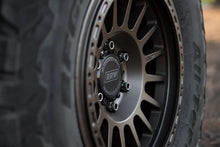 Load image into Gallery viewer, RR6-H 17x8.5 Hybrid Beadlock | MATTE BLACK