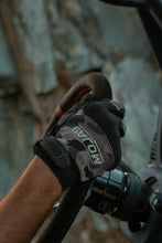 Load image into Gallery viewer, Camo design Touchscreen compatible Work/ driving gloves