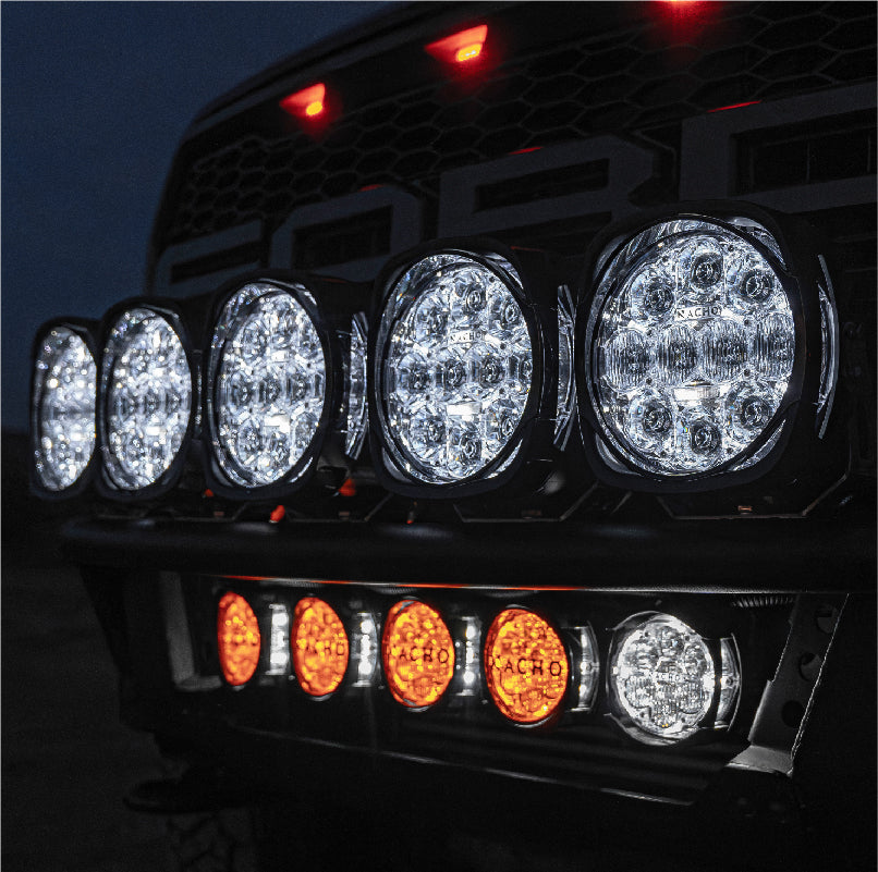 NACHO Grande SAE J581 High Beam - Combo complete kit with all necessary installation accessories.