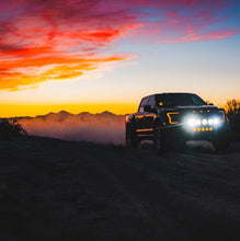 Load image into Gallery viewer, Vibration rated NACHO Grande Amber/White light engineered to withstand rugged terrains and intense trails.