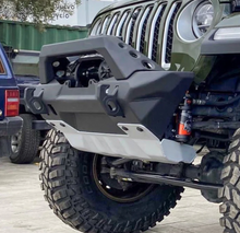 Load image into Gallery viewer, Jeep_ Aluminum Front Stubby Bumper Jeep Wrangler JK, JL, Gladiator