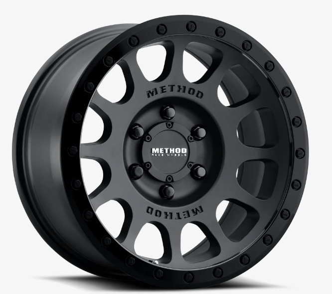 Method MR305 NV 18x9 +25mm Offset 5x150 116.5mm CB Gloss/Matte Black Street Loc Wheel