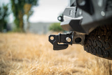 Load image into Gallery viewer, DV8 Universal Hitch Skid Plate - Black