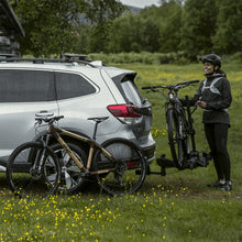 Load image into Gallery viewer, Thule DoubleTrack Pro XT 2 Platform Hitch Mount Bike Rack (1.25/2in. Hitch Recv./Fits 2 Bikes) - Blk