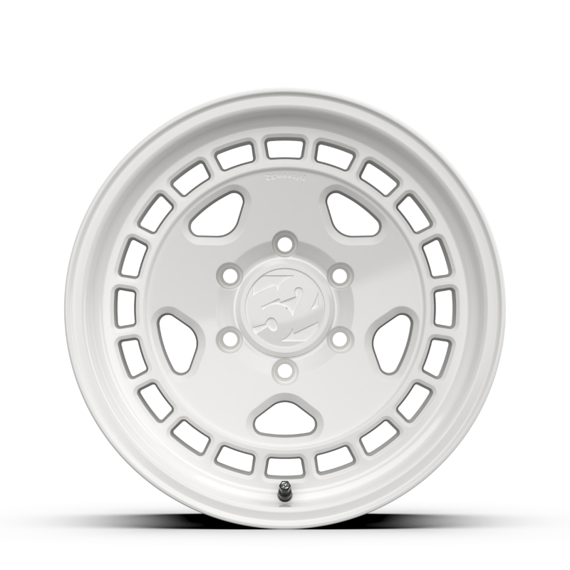 fifteen52 Turbomac HD Classic 17x8.5 / 6x135 BP / 0 ET / 87.1mm CB / 4.75in BS / Classic White Wheel