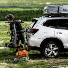 Load image into Gallery viewer, Thule DoubleTrack Pro XT 2 Platform Hitch Mount Bike Rack (1.25/2in. Hitch Recv./Fits 2 Bikes) - Blk