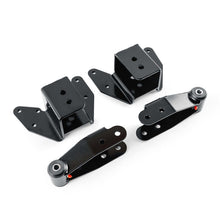Load image into Gallery viewer, QA1 99-06 Chevrolet Silverado 1500 2WD Long  Bed Single Adjustable 2-4in Rear Drop Kit