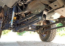 Load image into Gallery viewer, Superlift 11-16 Ford F-250 SuperDuty 4WD Diesel 6in Lift Kit w/ A 4 Link Conversion/Fox 2.0 Shocks