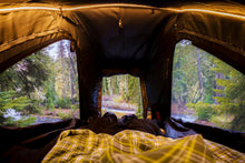 Load image into Gallery viewer, Free Spirit Recreation Aspen Pro Standard - Rooftop Tent
