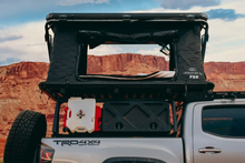 Load image into Gallery viewer, Free Spirit Recreation Evolution V3 XL - Rooftop Tent