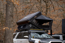 Load image into Gallery viewer, Free Spirit Recreation Kali King - Rooftop Tent