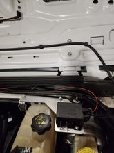Load image into Gallery viewer, 2018+ Jeep Wrangler JL and JT Heated Wiper Blades with Installation Brackets.