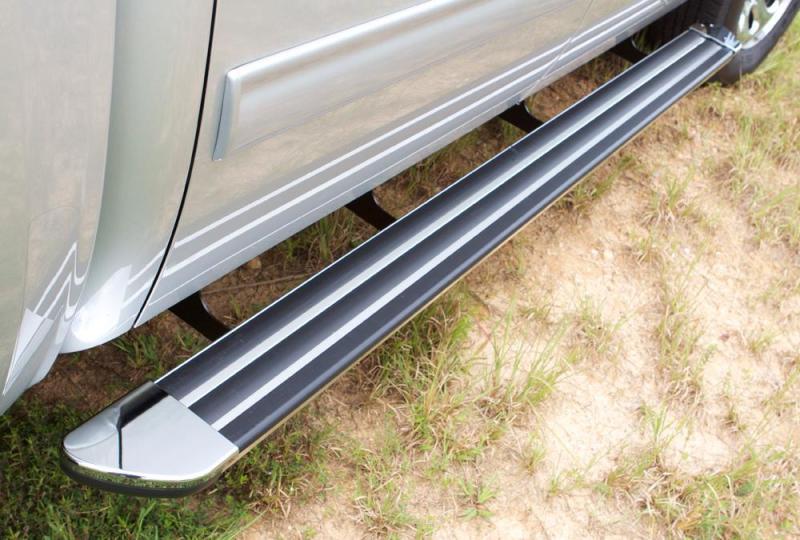Lund 07-17 Chevy Silverado 1500 Ext. Cab (80in) Crossroads 80in. Running Board Kit - Chrome