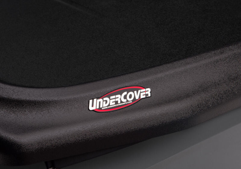 UnderCover 14-20 Toyota Tundra 5.5ft SE Bed Cover - Black Textured