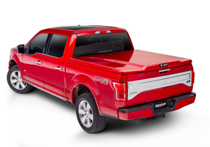 UnderCover 16-20 Toyota Tacoma 5ft Elite LX Bed Cover - Bright Red (Req Factory Deck Rails)