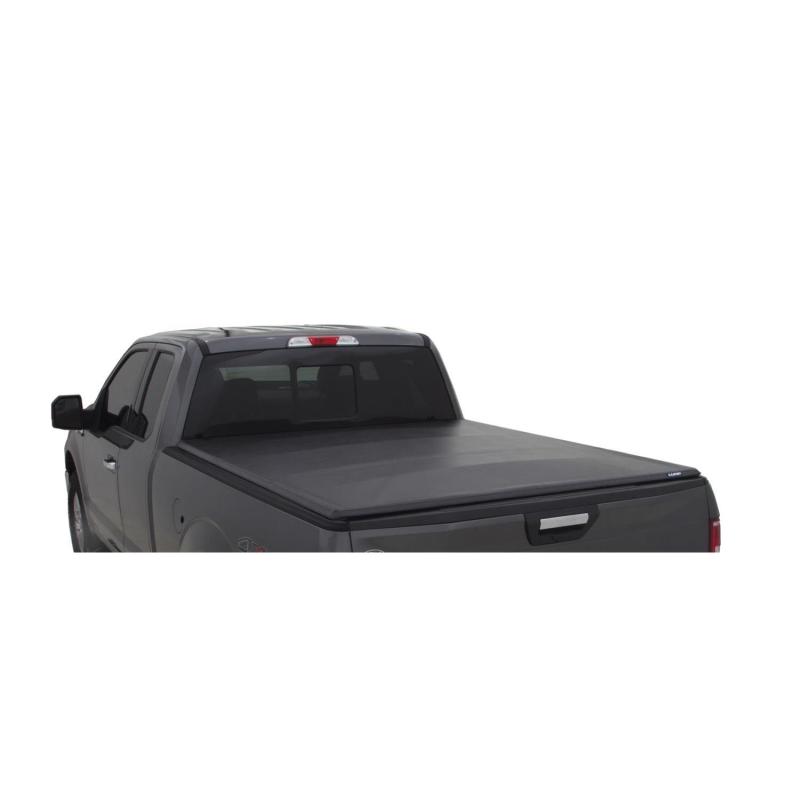 Lund 15-18 Ford F-150 (5.5ft. Bed) Genesis Tri-Fold Tonneau Cover - Black