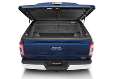 Load image into Gallery viewer, UnderCover 17-20 Ford F-250/F-350 6.8ft Elite LX Bed Cover - Stone Grey