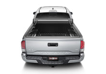 Load image into Gallery viewer, Truxedo 16-20 Toyota Tacoma 5ft Sentry Bed Cover