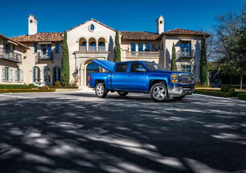 Undercover 17-18 Chevy Silverado 1500 (19 Legacy) 5.8ft Elite LX Bed Cover - Gasoline Elite