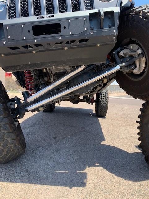 Jeep JL / JT 2.5 Ton Extreme Duty Tie Rod & Drag Link Assembly Polished in Aluminum Fits 18-22 Jeep Wrangler 19-21 Gladiator Apex Chassis Note this kit is Fits a Dana 44 axle with a lift exceeding 4.5 inches Requires drilling the knuckle