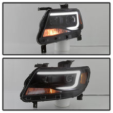 Load image into Gallery viewer, xTune Chevy Colorado 15-17 Halogen Only Projector Headlights - Black Smoked PRO-JH-CCO04-LBDRL-BSM