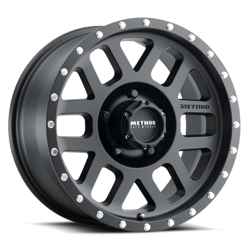 Method MR306 Mesh 17x8.5 0mm Offset 5x5 94mm CB Matte Black Wheel