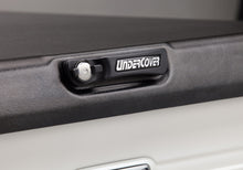 Load image into Gallery viewer, UnderCover 15-20 Ford F-150 6.5ft Elite Bed Cover - Black Textured