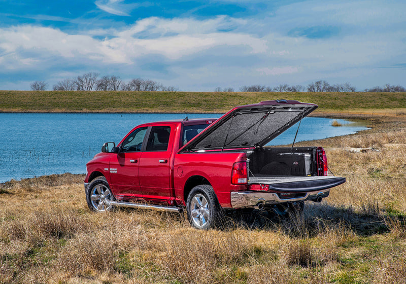 UnderCover 19-20 Ram 1500 (w/o Rambox) 5.7ft Elite LX Bed Cover - Velvet Red