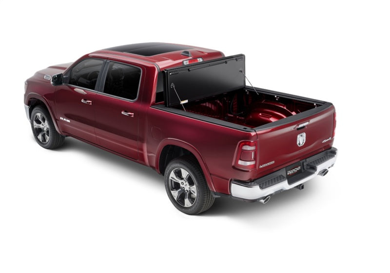 UnderCover 09-18 Ram 1500 (w/o Rambox) (19-20 Classic) 5.7ft Armor Flex Bed Cover - Black Textured