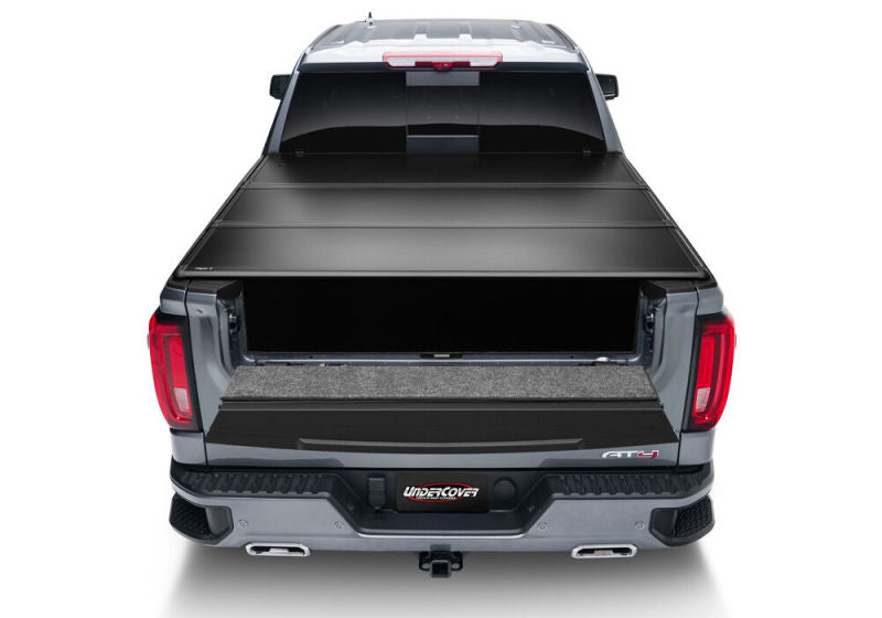 UnderCover 16-21 Toyota Tacoma Reg/Ext Cab 6ft Triad Bed Cover