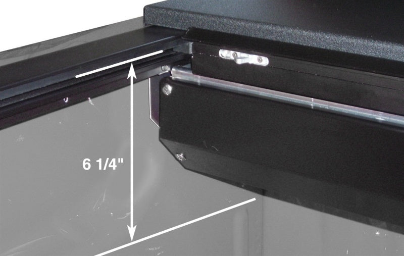 Roll-N-Lock 05-15 Toyota Tacoma Double Cab SB 59-1/2in M-Series Retractable Tonneau Cover