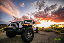 Load image into Gallery viewer, Oracle Oculus Bi-LED Projector Headlights for Jeep JL/Gladiator JT - Matte Blk - 5500K