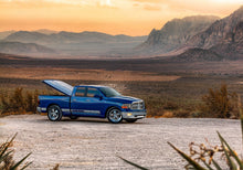 Load image into Gallery viewer, UnderCover 05-13 Toyota Tacoma 5ft Lux Bed Cover - Silver Streak (Req Factory Deck Rails)